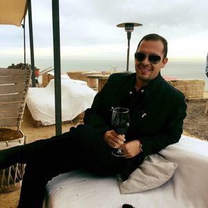 Meet your Posher, Adrián